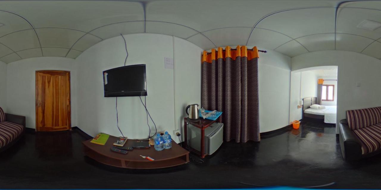 Falcons Nest Hotel Udawalawe Ngoại thất bức ảnh
