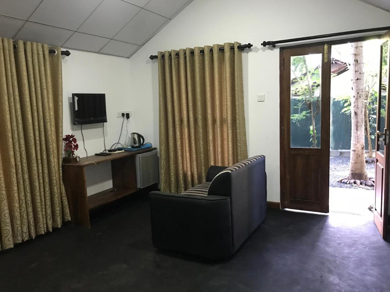 Falcons Nest Hotel Udawalawe Ngoại thất bức ảnh